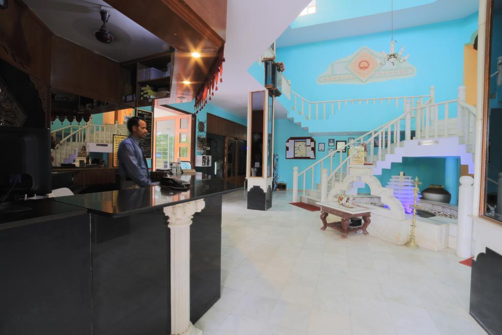 Hotel Maganji'S Mount Abu Bagian luar foto