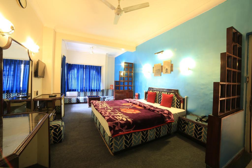 Hotel Maganji'S Mount Abu Bagian luar foto