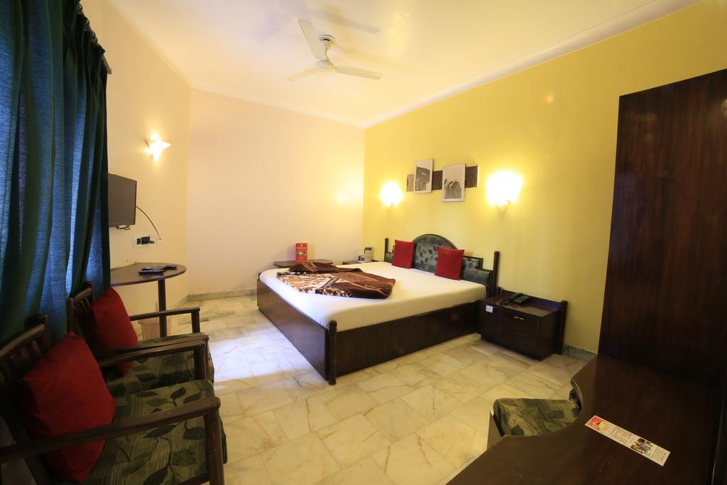 Hotel Maganji'S Mount Abu Bagian luar foto