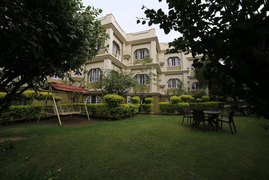 Hotel Maganji'S Mount Abu Bagian luar foto