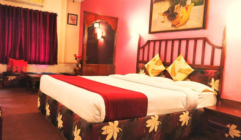 Hotel Maganji'S Mount Abu Bagian luar foto